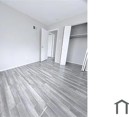 241 Flora Dr — Photo 10