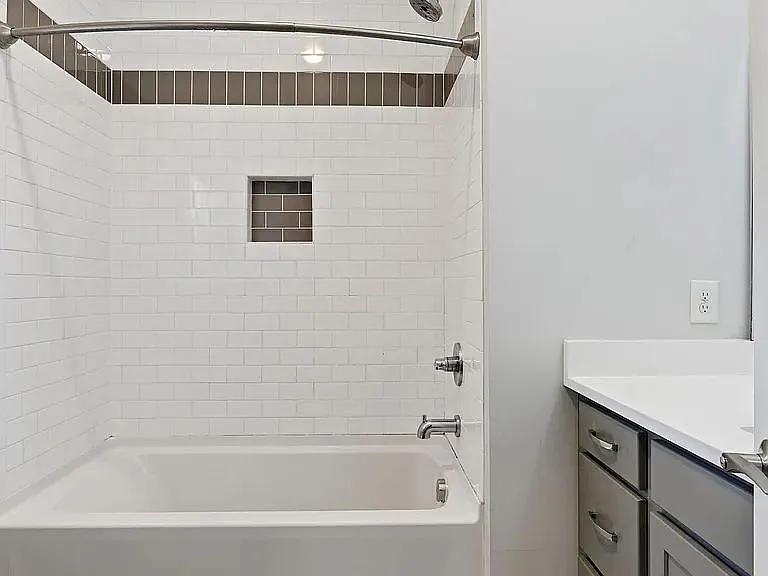 1224 Bessie Ave — Photo 18