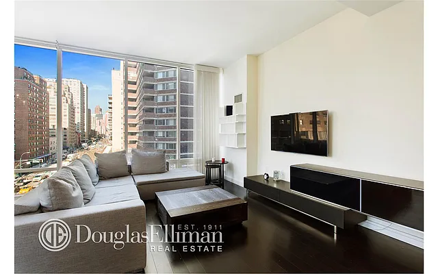Rented by Douglas Elliman | media 14