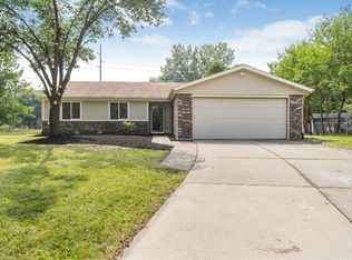 8205 Autumn Mill Ln, Indianapolis, IN 46256