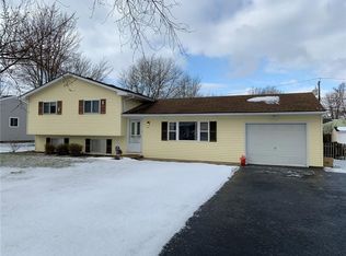 67 Finnegan Way, Henrietta, NY 14467