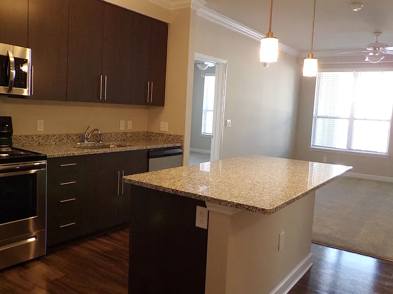 Clairmont at Trinity — Photo 180