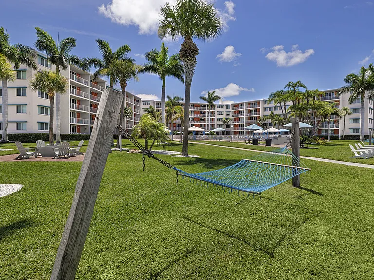 Waters Pointe — Photo 35