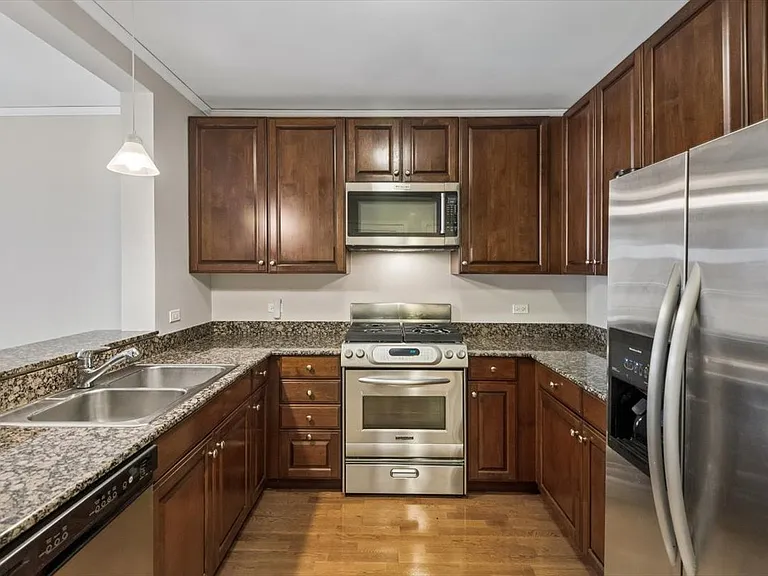 420 E Waterside Dr #807 — Photo 11