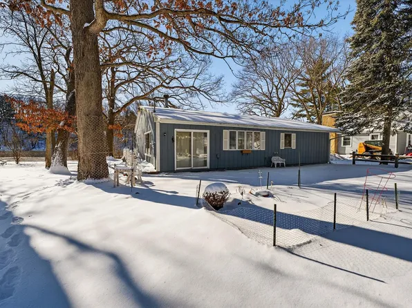 2201 W Crystal Springs Rd, Janesville, WI 53545
