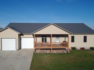 920 Red Willow Dr, Frazee, MN 56544