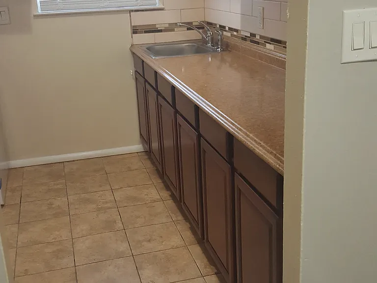 5009 Norwood Ave — Photo 43