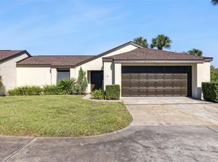 1932 Maple Cir #1932, Tavares, FL 32778