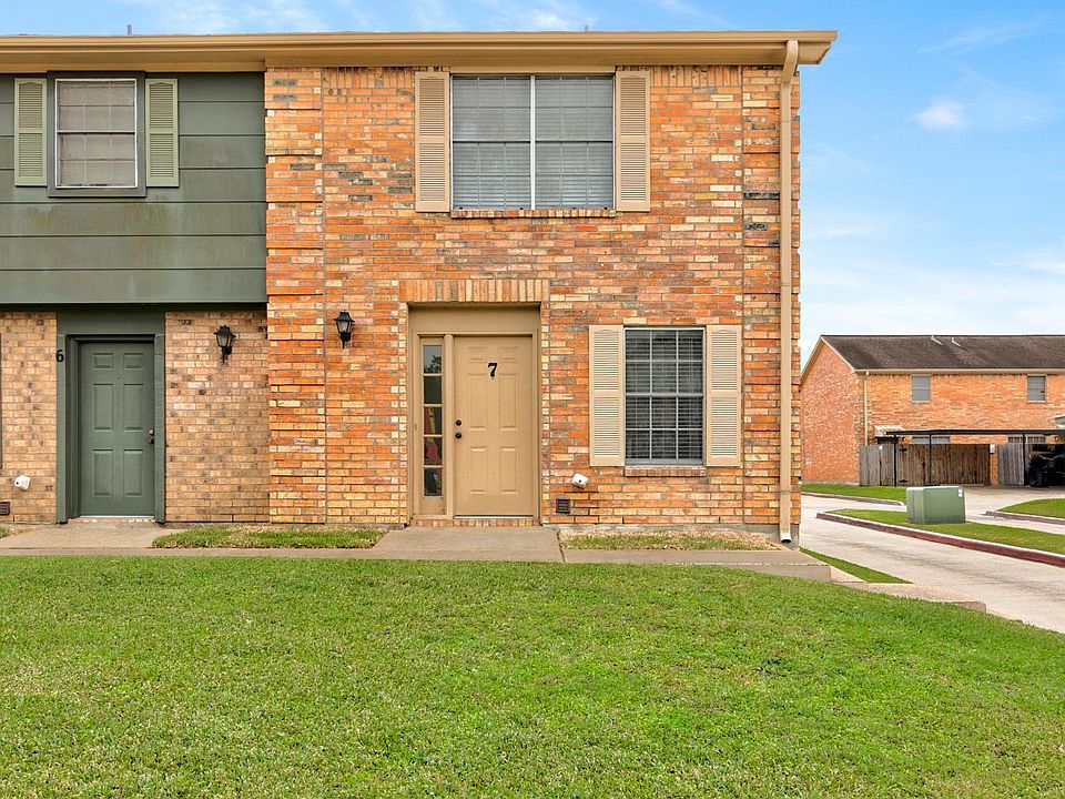 1st image of 6685 Lexington Dr #7