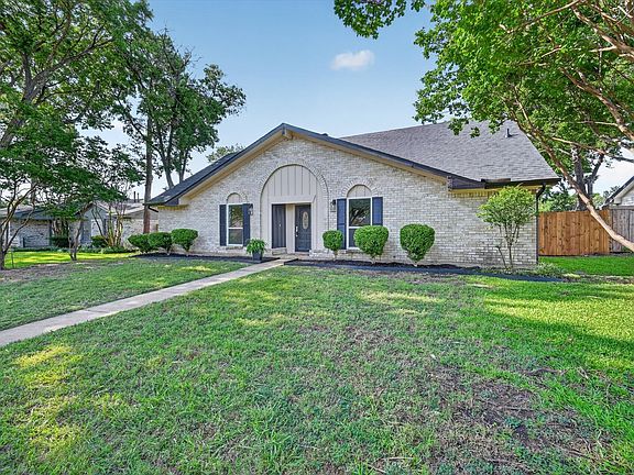 4th image of 1802 Rainbow Dr