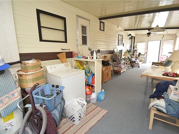 5th image of 217 Palm Crest Ln