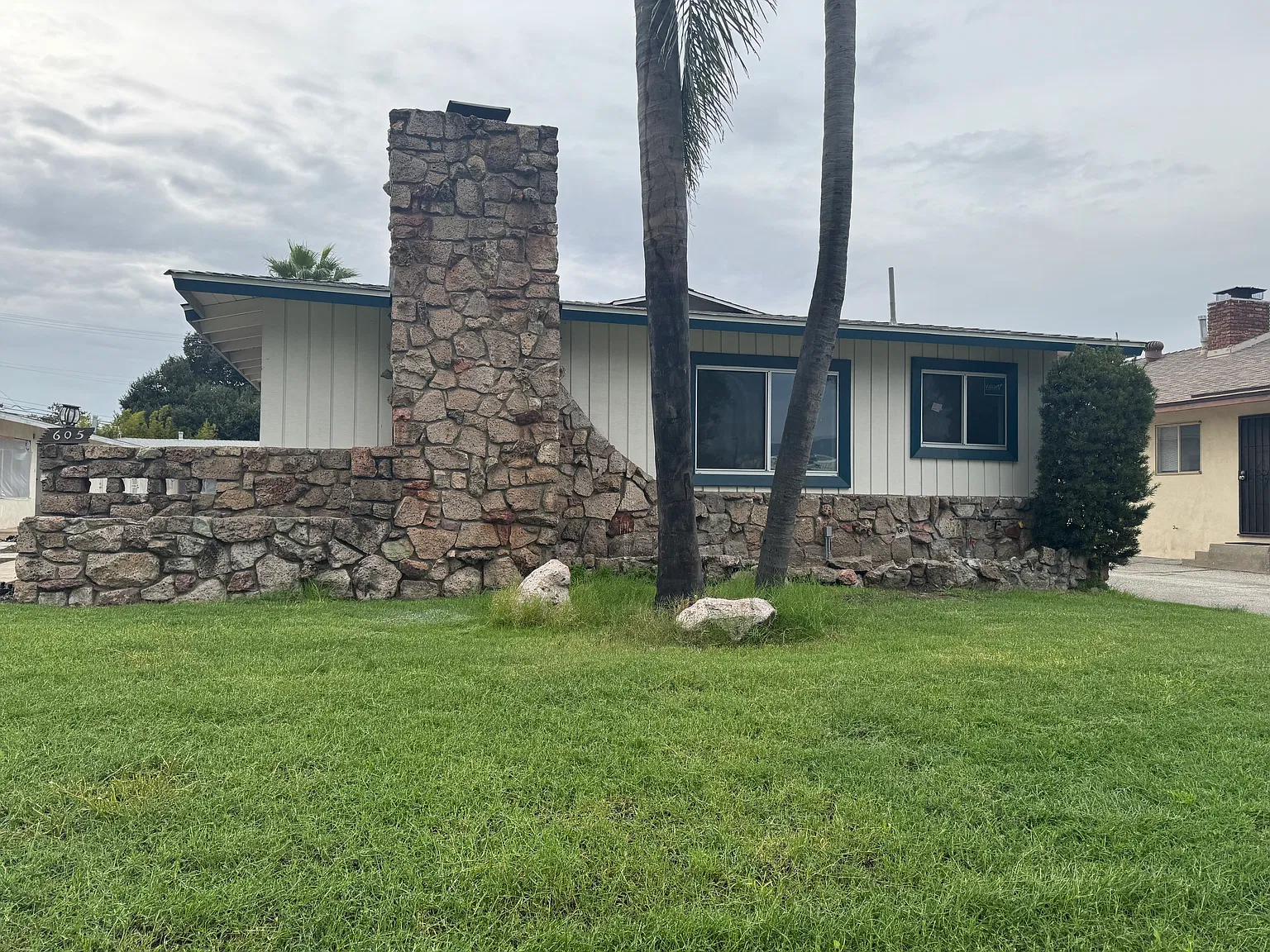 605 S Baldwin Ave — Photo 1
