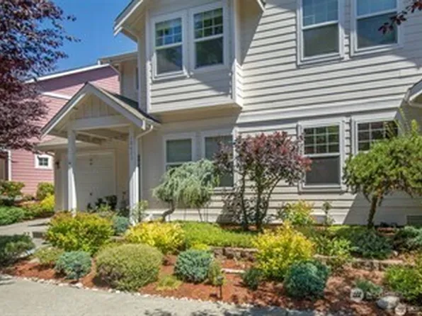 10627 NE Kingston Meadows Circle, Kingston, WA 98346