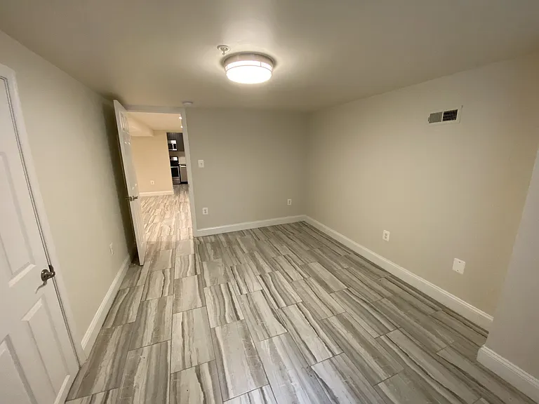 2800 Wisconsin Ave NW #409 — Photo 10