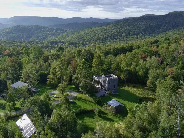 1069 Bert White Road, Huntington, VT 05462