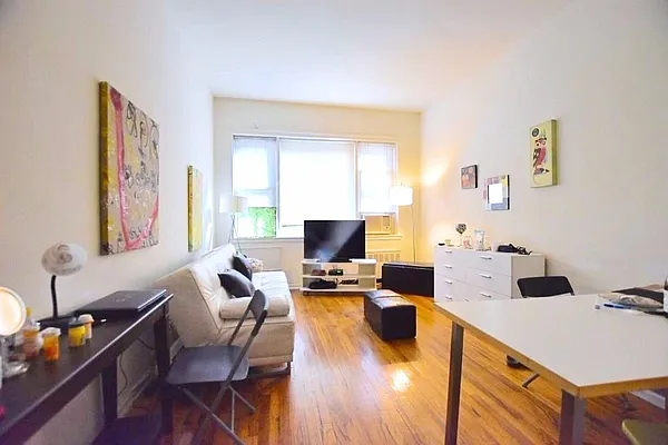 Rented by Bold New York | media 11
