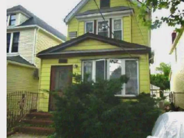 62-95 Austin Street, Rego Park, NY 11374