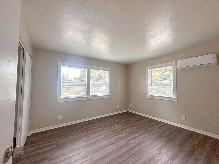 1707 Madison St — Photo 7