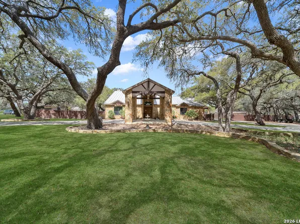 100 Vintage Trail, La Vernia, TX 78121