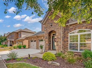 2050 Traemoor Village Dr, Nashville, TN 37209
