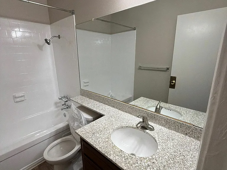 933 W Lincoln Rd — Photo 6