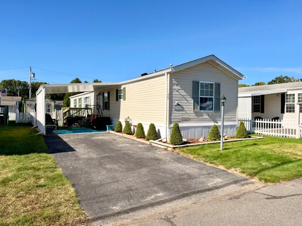 30 Holiday Cir, Chicopee, MA 01020