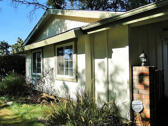 3rd image of 5040 Papaya Dr