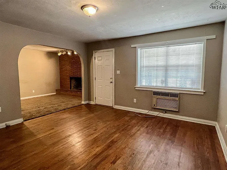 3614 Garfield St — Photo 5