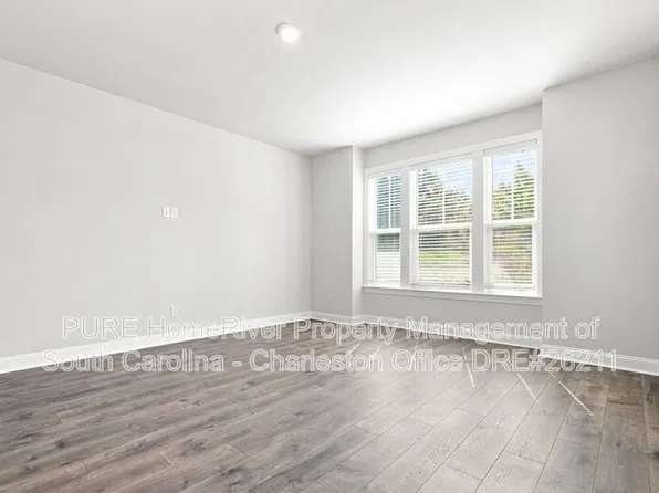 803 Lachicotte Creek Dr, Charleston, SC 29492