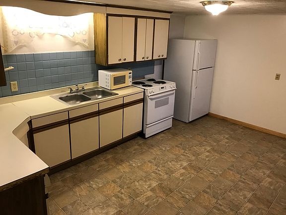 Kitchen: Refrigerator and stove are included. Microwave was left by previous renter and you can use it if you would like but the landlord will not replace if it doesn't work.