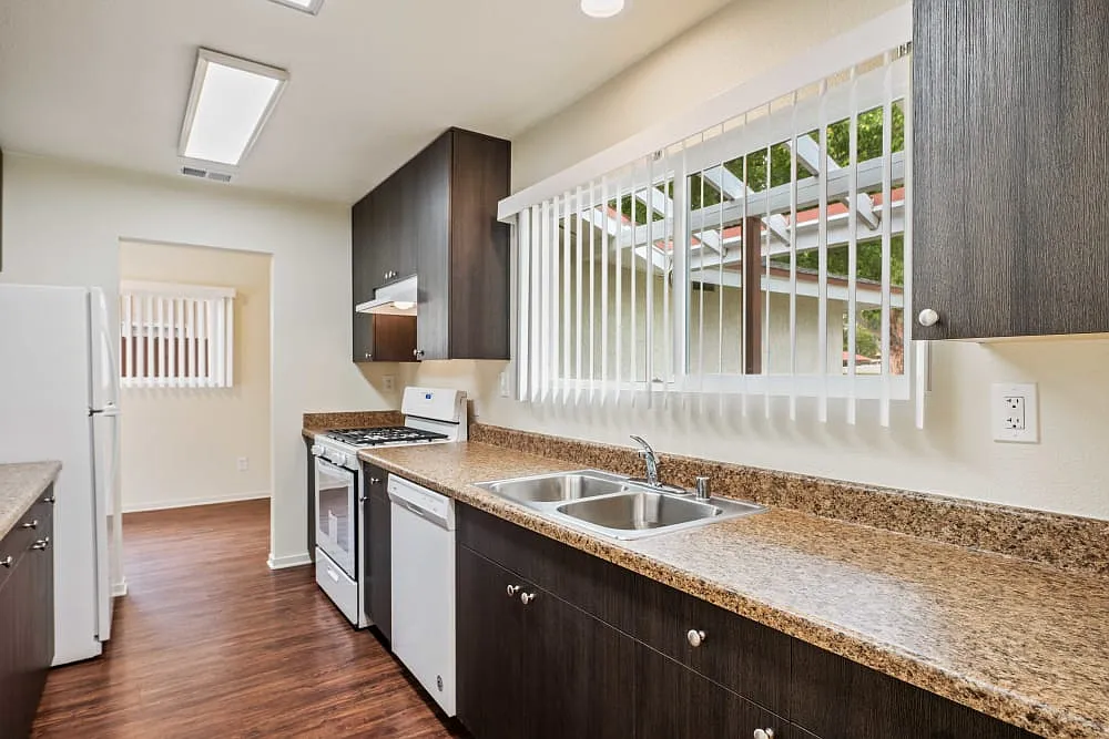 Coral Sea Cove - Military Housing — Photo 2