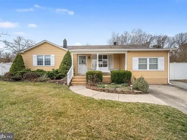 35 Evergreen Ave, Egg Harbor Township, NJ 08234