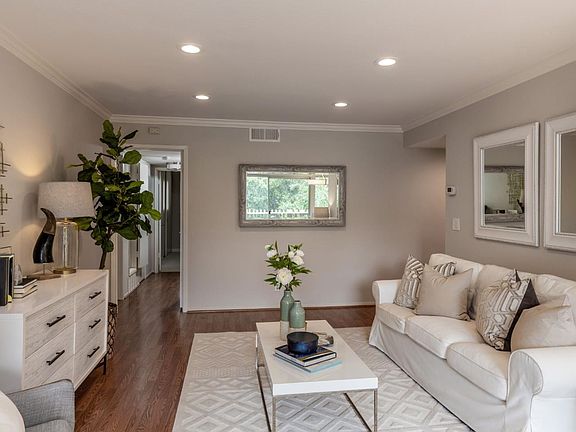 5th image of 2315 Eastridge Ave APT 722