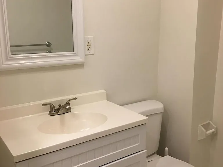 158 Dupont St — Photo 11