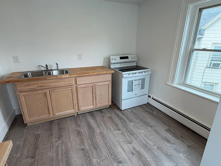 38 Prince St #2 — Photo 5