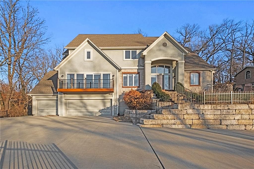 8309 NW Forest Dr, Weatherby Lake, MO 64152 MLS 2466481 Zillow