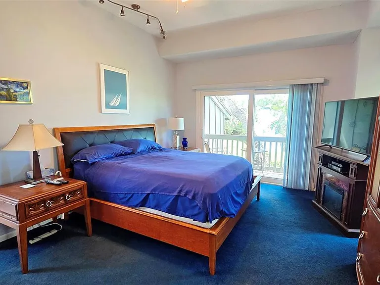 1335 Landings Dr #9 — Photo 21