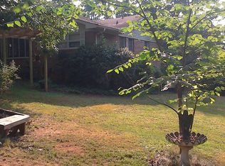 8266 Lakeview Dr, Covington, GA 30014