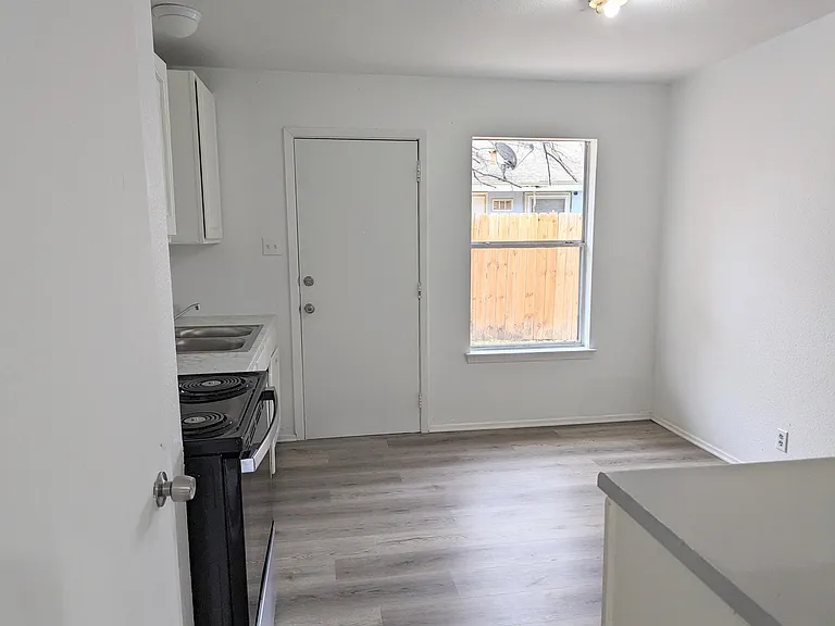 225 Baldwin Ave #225 — Photo 5