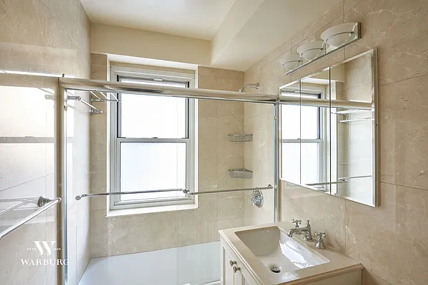 Sold by Warburg | media 37