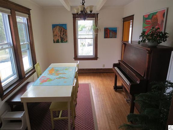 4th image of 501 N 13th Ave E