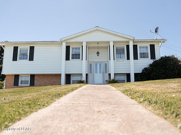 3rd image of 14 Evans St