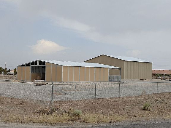 Barn setup for horses