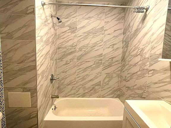 5th image of 138 Lexington Ave #8