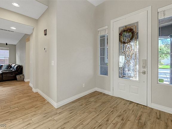5th image of 9704 Royal Lamb Dr