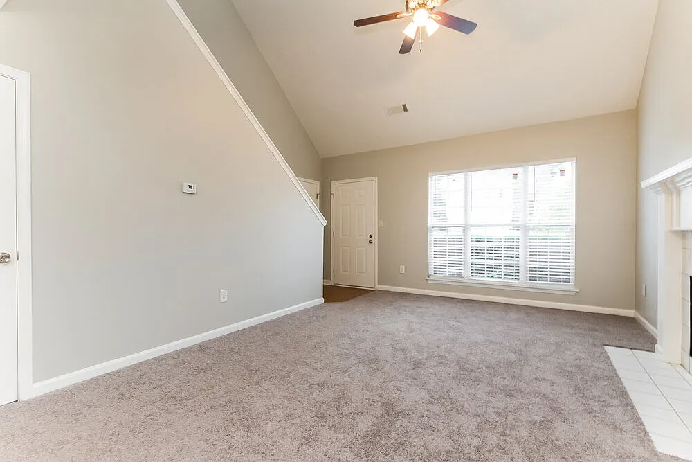 3 bed, 2.0 bath, 1532 sqft, $1,760 — Photo 4