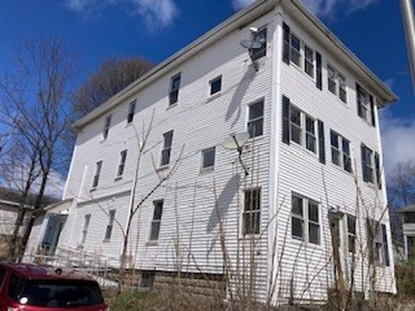 2 Esther St #3, Worcester, MA 01607