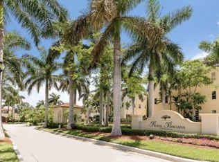 71 Via Poinciana Ln, Boca Raton, FL 33487