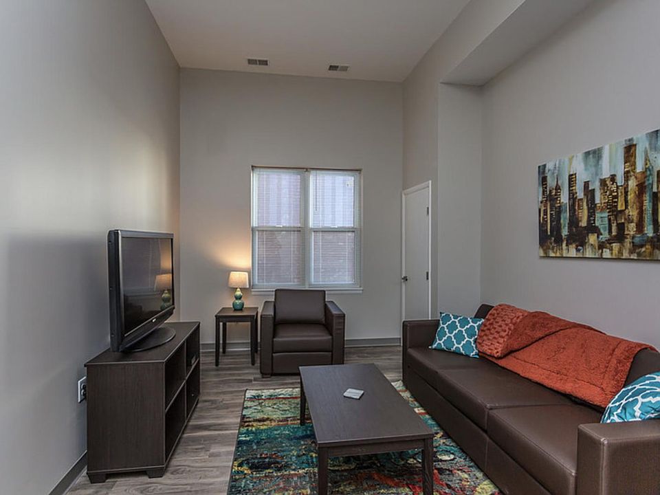 1st image of 11611 Euclid Ave #8nahhmqqe