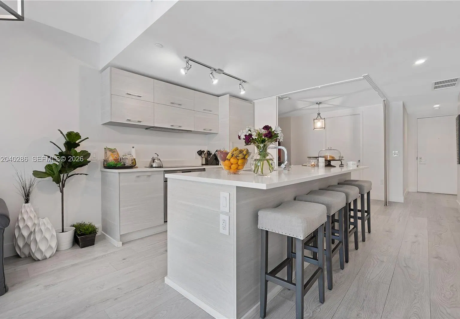 2 bed, 2.0 bath, 1198 sqft, $703 — Photo 4